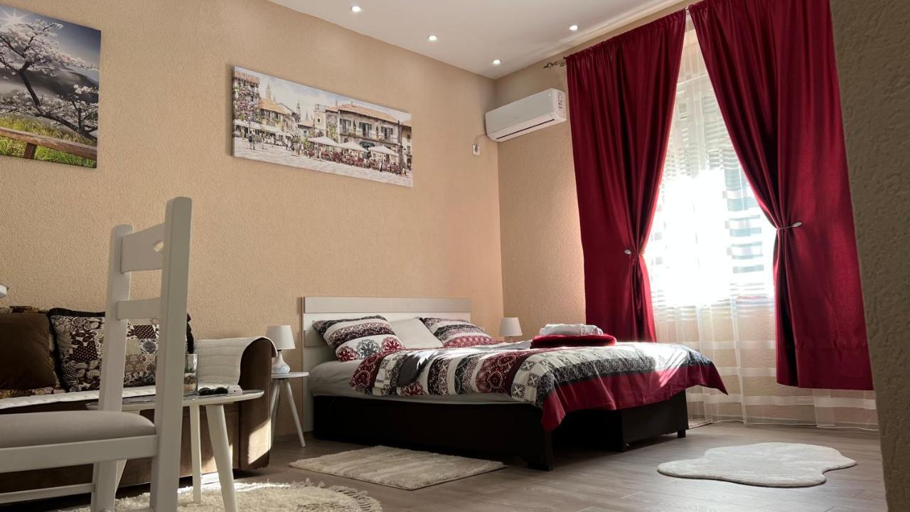 Apartment Downtown 포드고리차 외부 사진